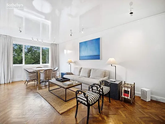 Rented by Sotheby's International Realty | media 11