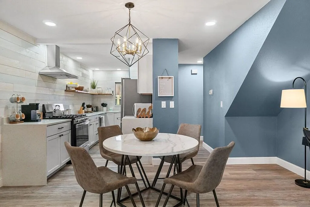 2 bed, 1100 sqft, $2,250 — Photo 1