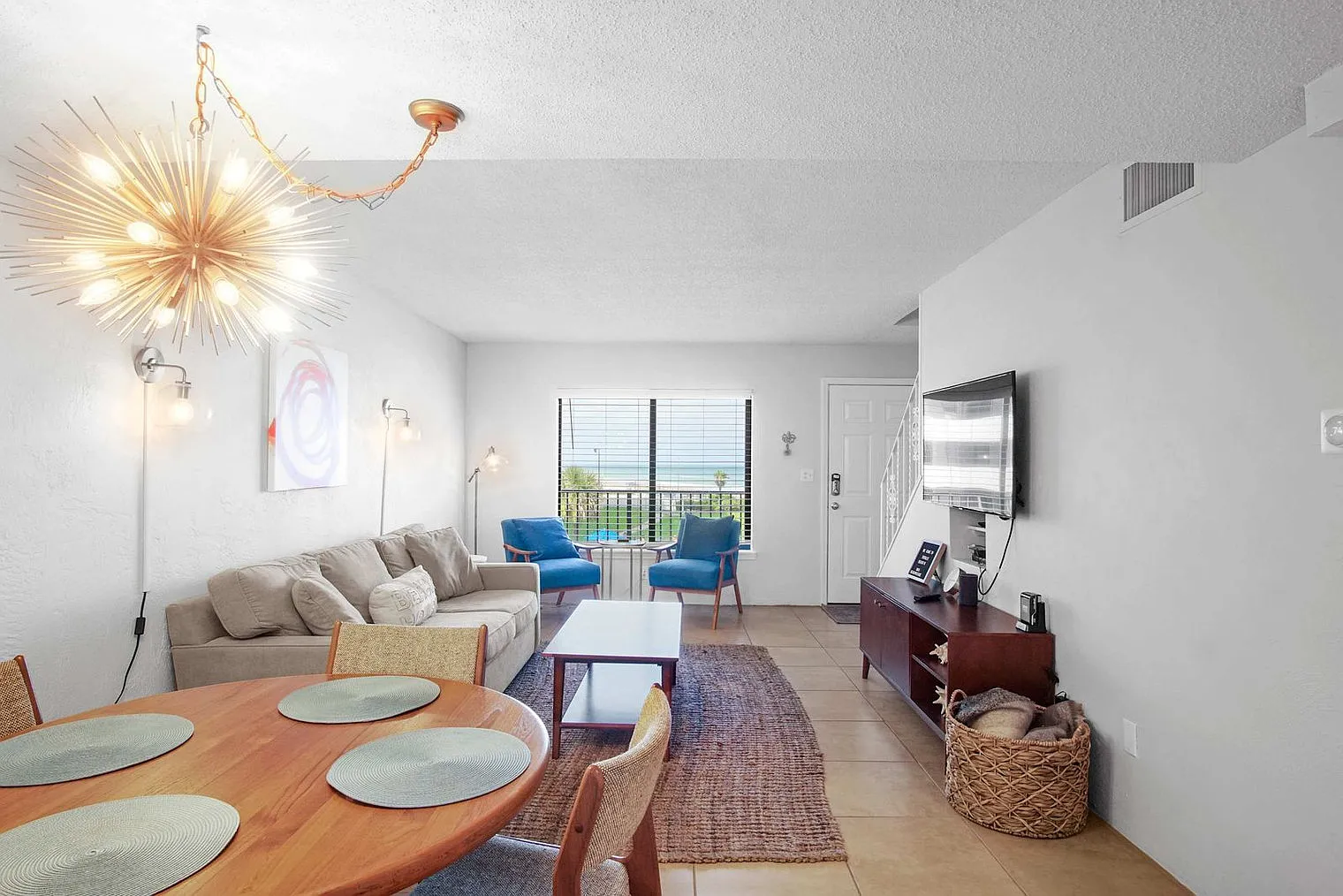 2 bed, 1.0 bath, 1054 sqft, $3,530 — Photo 1