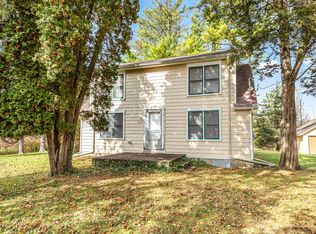 5157 Dean Rd, Howell, MI 48855
