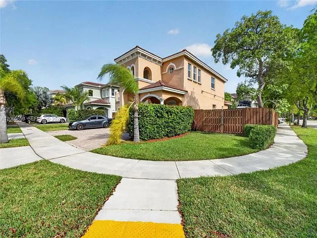 8903 SW 206th St — Photo 13