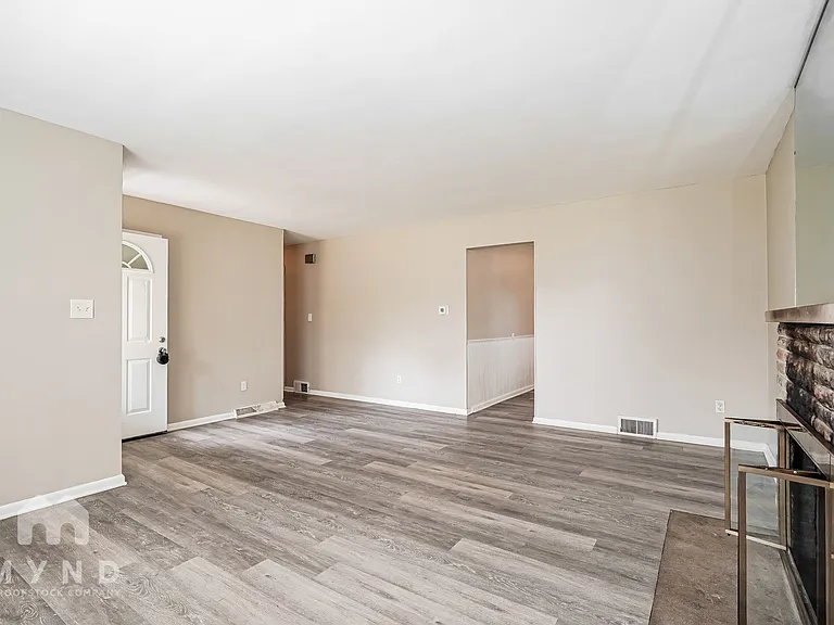 1053 Wiltshire Rd — Photo 7