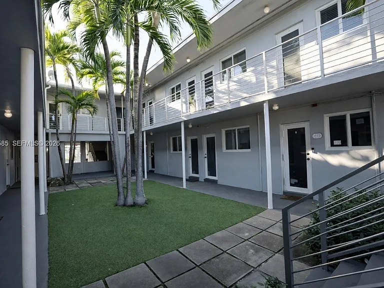 5305 Biscayne Blvd #207 — Photo 3