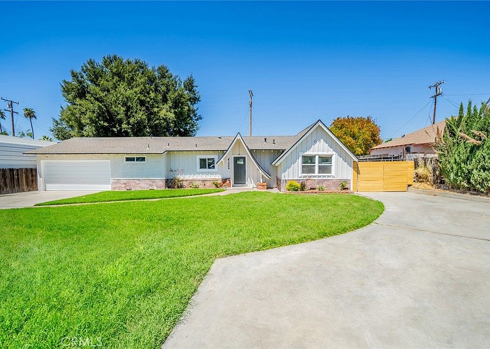 1st image of 41364 Whittier Ave