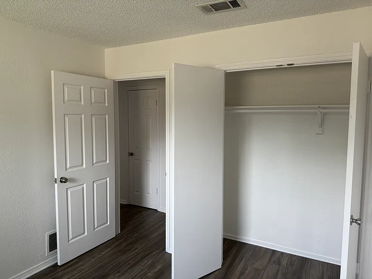 206 E Ridgegate Dr — Photo 14