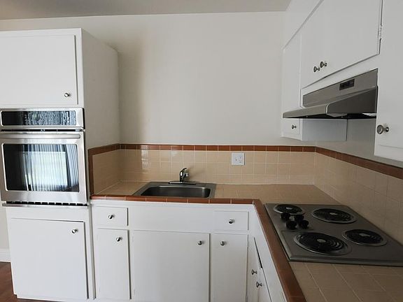 4th image of 3511 Brookdale Dr