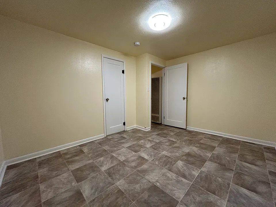 Bedroom #1