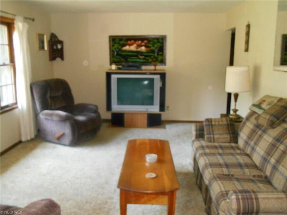2nd image of 5726 Farview Dr