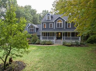 8 Upton St, Dunstable, MA 01827