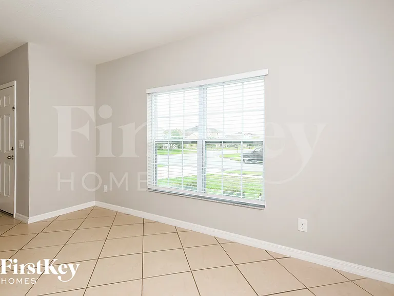 4748 Rockvale Dr — Photo 11