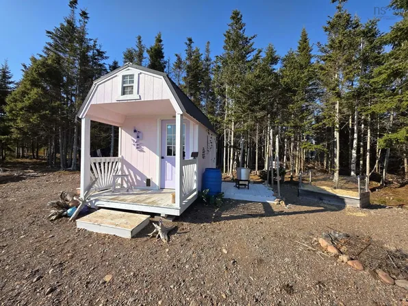 45 Cobequid Ct, Colchester, NS B0M 1B0
