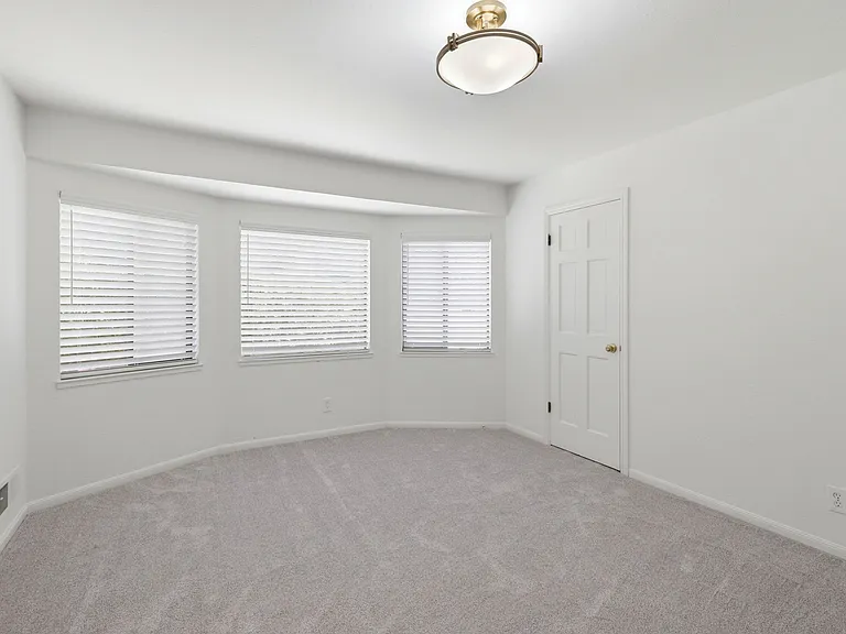 3 Kennedy Pl — Photo 44