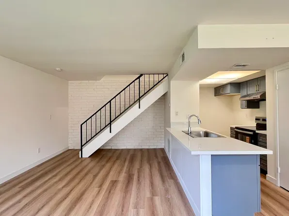 967 W Calle Del Sol APT 3, Azusa, CA 91702