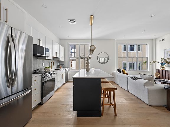 3rd image of 4471 Washington St #U-4