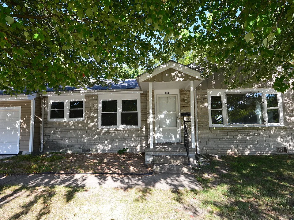 1954 S Fremont Ave