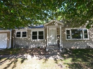 1954 S Fremont Ave, Springfield, MO 65804