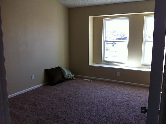 5th image of 4521 Levi Ln