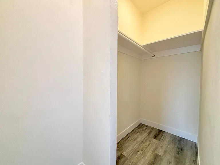 147 S Normandie Ave — Photo 10