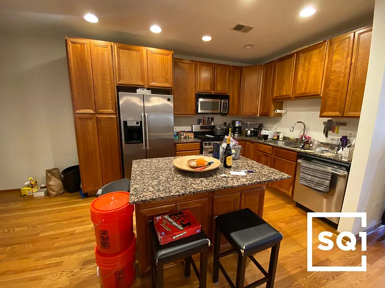 903 W Lawrence Ave #2E — Photo 3