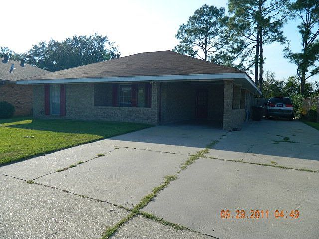 1st image of 404 Oaklawn Dr