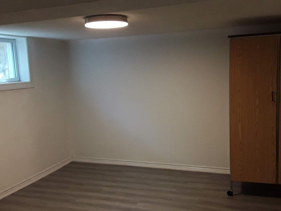 2nd image of 15 Owen Pl