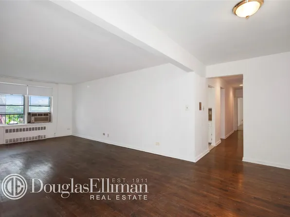 1250 Ocean Pkwy image 1 of 7