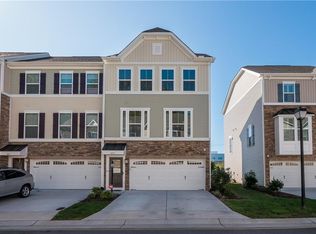 439 Covington Ct, Chesapeake, VA 23320
