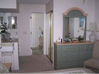 5th image of 1049 Country Club Dr #514