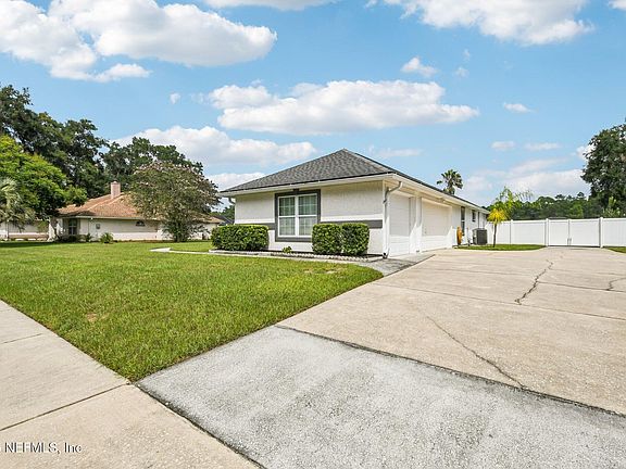 3rd image of 1651 SEDGWICK Drive