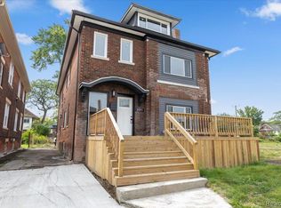 2073 Hazelwood St, Detroit, MI