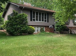 722 Sioux Ln, Saint Peter, MN 56082