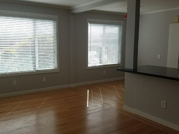 5th image of 1033 Grand Ave