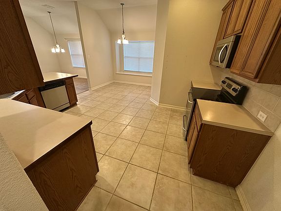 4th image of 1312 Clearwater Dr