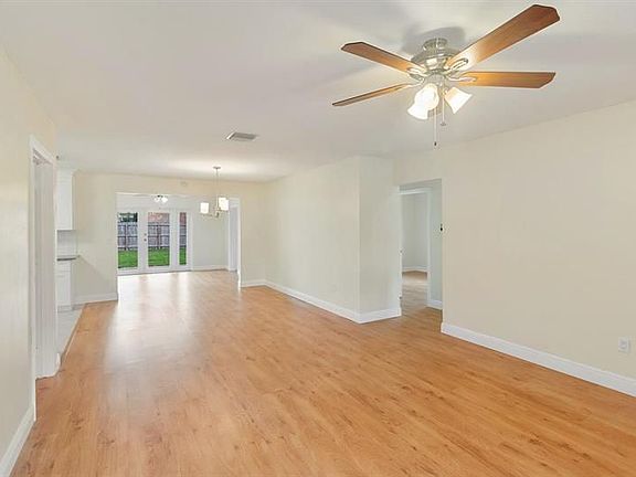 3rd image of 24 Wellesley Dr