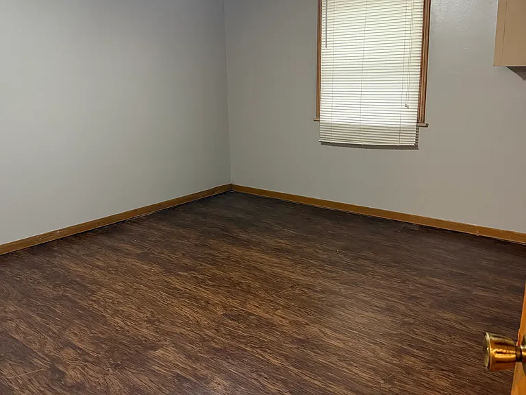 2557 S Cedar St — Photo 11