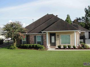 38137 Willow Lake Dr S, Prairieville, LA 70769