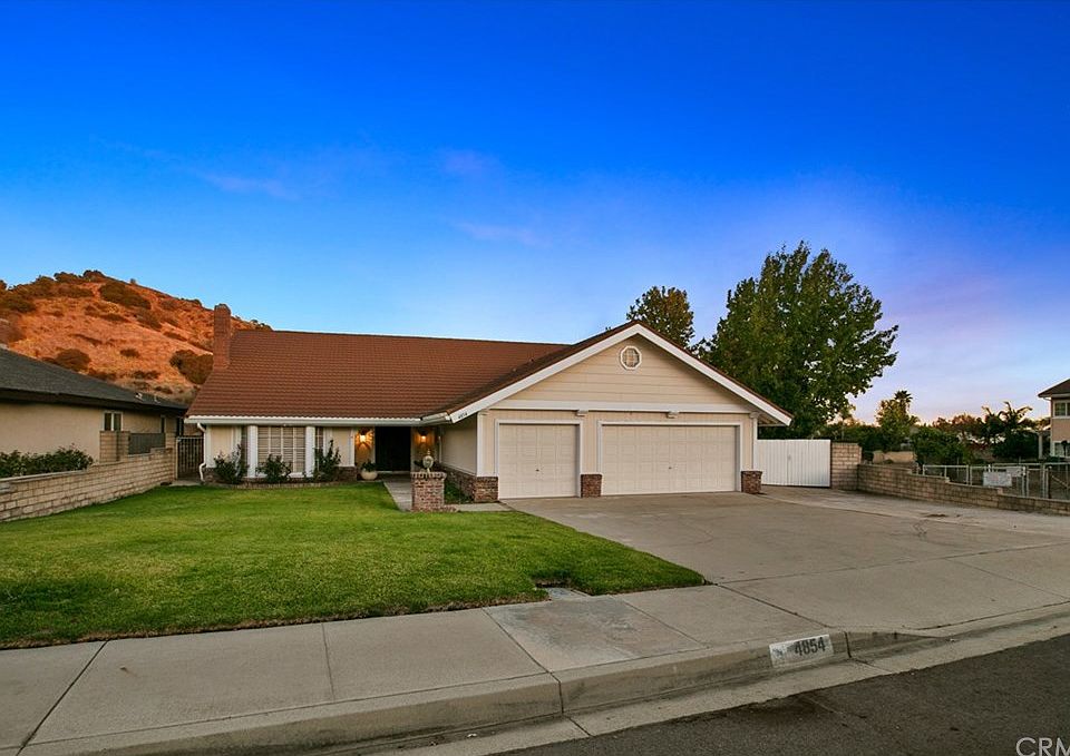 1st image of 4854 Raymond Dr