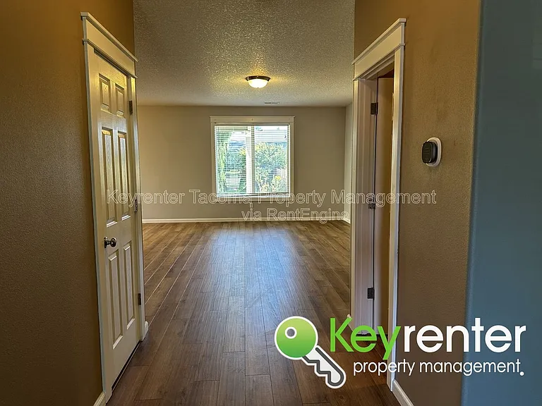 809 SE 9th Cir — Photo 2