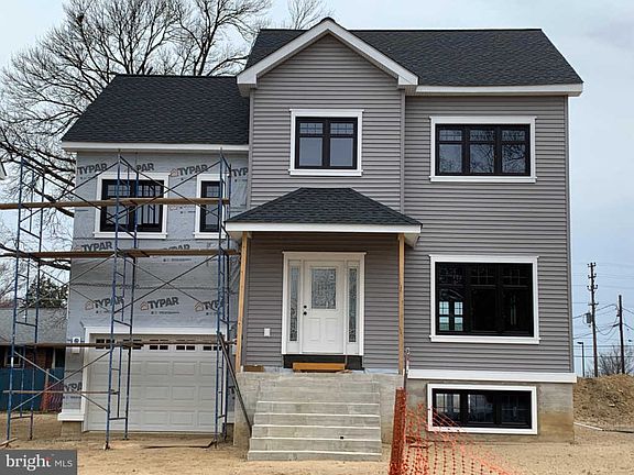 3rd image of 6649 Camden Ave