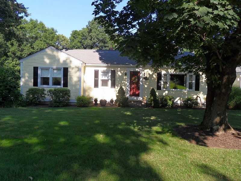 100 Federal St, Blackstone, MA 01504 Zillow