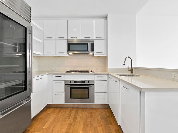 3rd image of 635 W 42nd St APT 19D