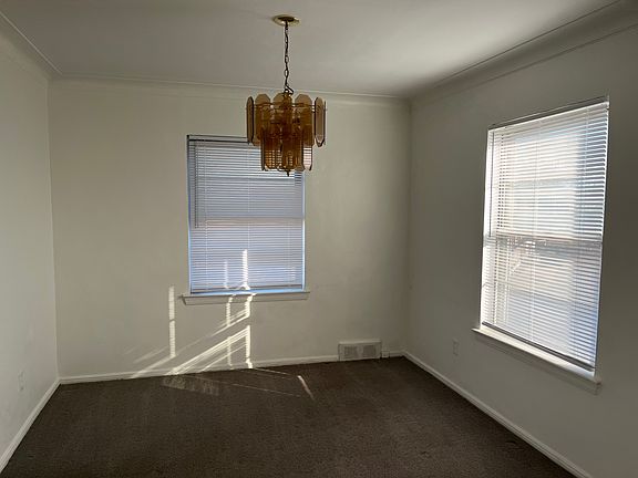 3rd image of 21201 Kingsville St APT 202