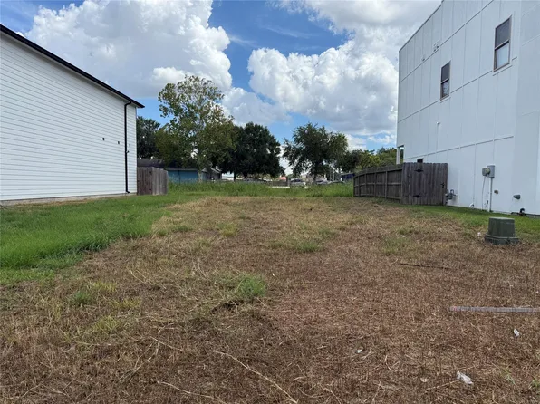 9733 Fabiola Dr, Houston, TX 77075