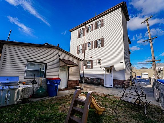 2nd image of 272 Davis St