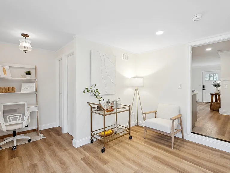 28 Argonne West Rd — Photo 9