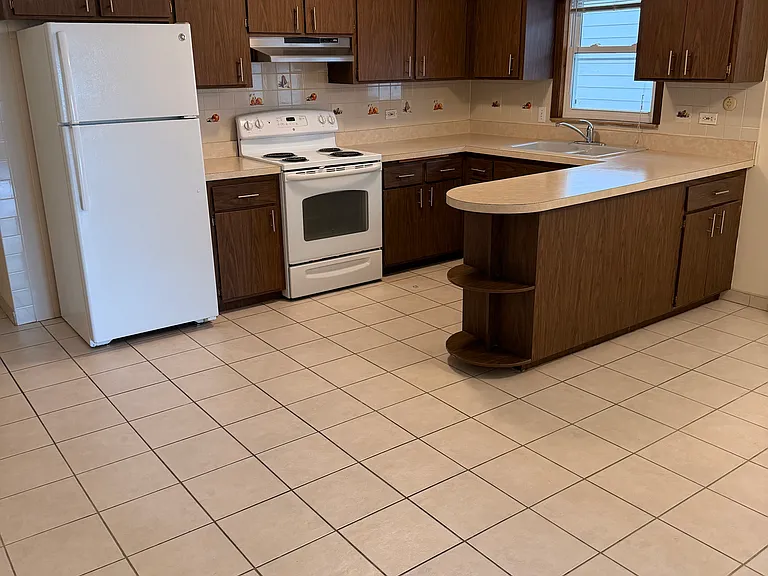8913 Grant Ave #2B — Photo 2