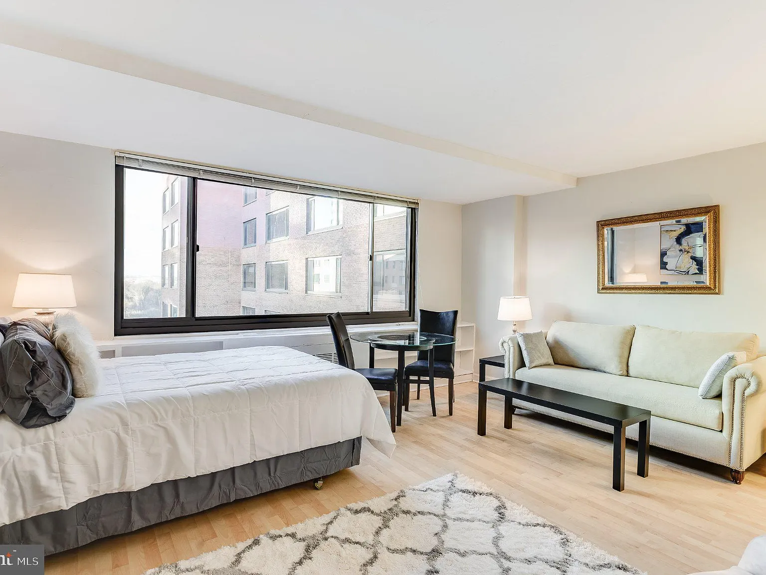 Studio, 1.0 bath, 401 sqft, $1,900 — Photo 4