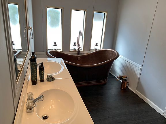 Master bath 