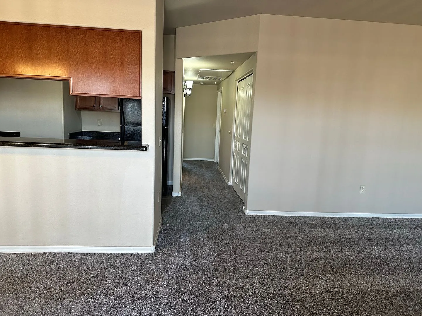 2 Bed 2 Bath In The Heart of ASU Campus — Photo 3