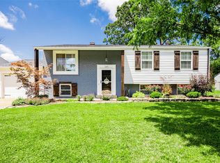 143 Huntleigh Forest Dr, Saint Louis, MO